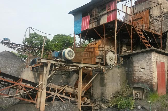 江西九江時(shí)產(chǎn)250-320噸石子廠(chǎng)生產(chǎn)線(xiàn)