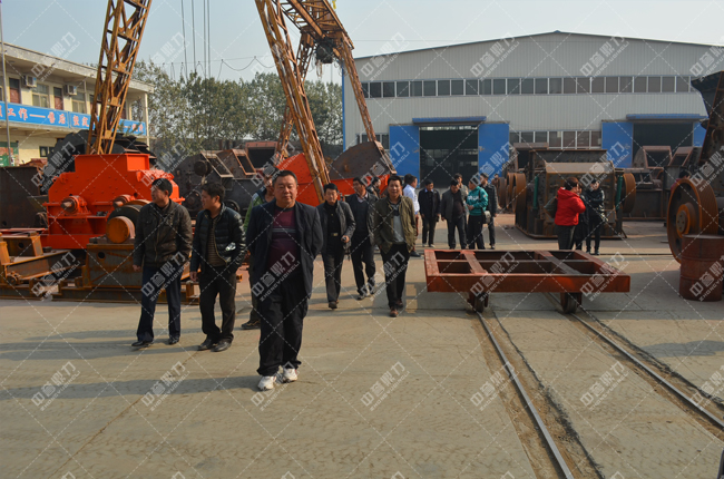 ���տ͑�F�������l�����S�^���^�O��