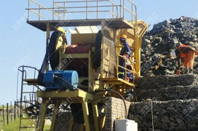 顎式破碎機(jī)客戶現(xiàn)場 顎式破碎機(jī)客戶現(xiàn)場