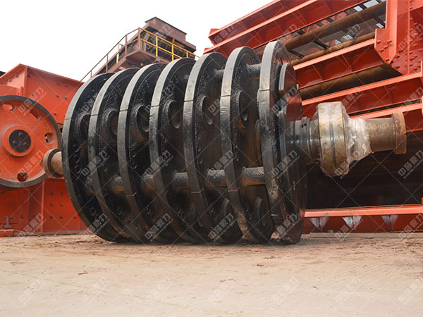錘式破碎機(jī)圓盤(pán)設(shè)計(jì)