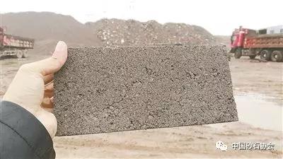 建筑垃圾制成磚