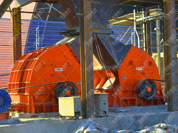 中譽鼎力生產(chǎn)的錘式破碎機