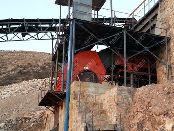 1213型號的錘式破碎機