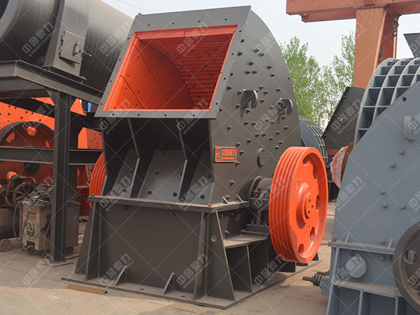 無篩底錘式破碎機