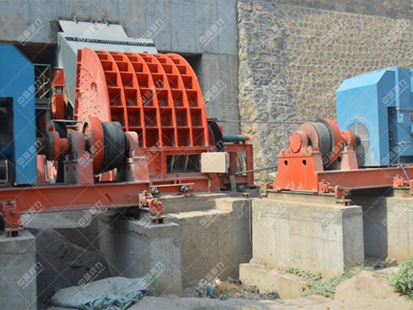 石灰石破碎錘式破碎機