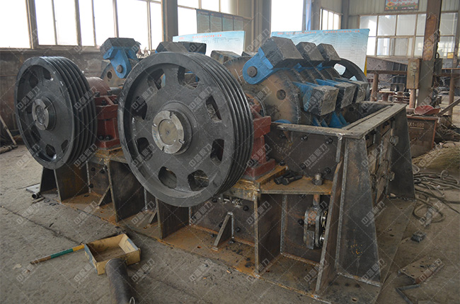 雙轉(zhuǎn)子制砂機(jī)