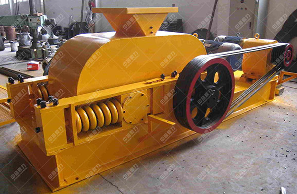 對(duì)輥制砂機(jī) 對(duì)輥制砂機(jī)