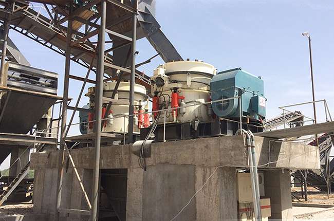 多缸液壓圓錐機(jī) 多缸液壓圓錐機(jī)